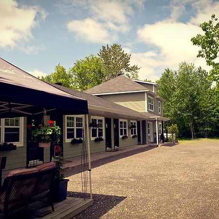 Studiotel Bromont Buitenkant foto